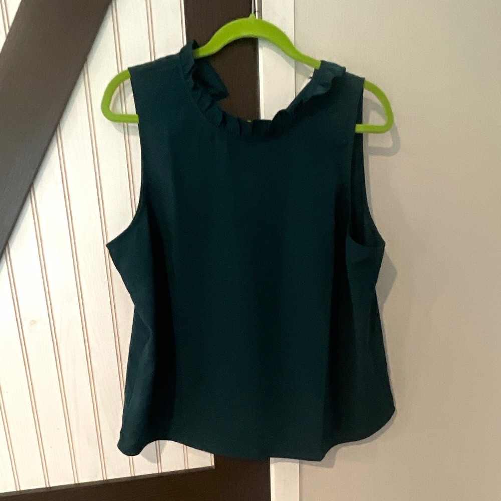 J.Crew Green Solid Round Neck Sleeveless Ruffle Pullover Tank Top XL